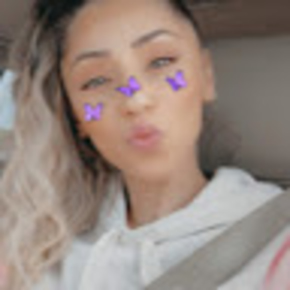 Meet your Posher, Dina - Picture 1 of 1